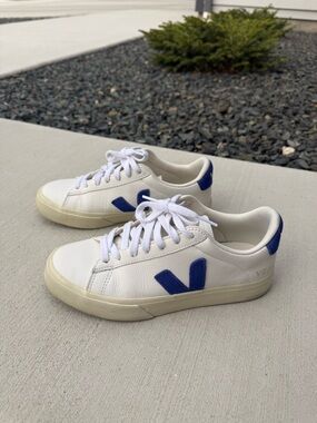 Veja Campo Sneakers in Leather